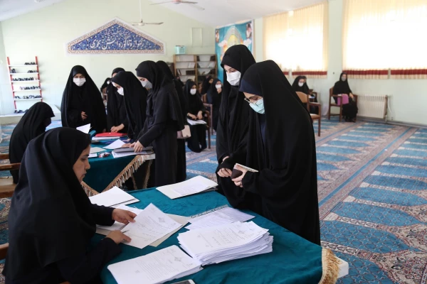 بازدید مدیر منابع انسانی اداره کل آموزش و پرورش استان گلستان از روند پدیرش داوطلبین کنکور سراسری 1401 دانشگاه فرهنگیان پردبس امام  خمینی (ره) گرگان . 2