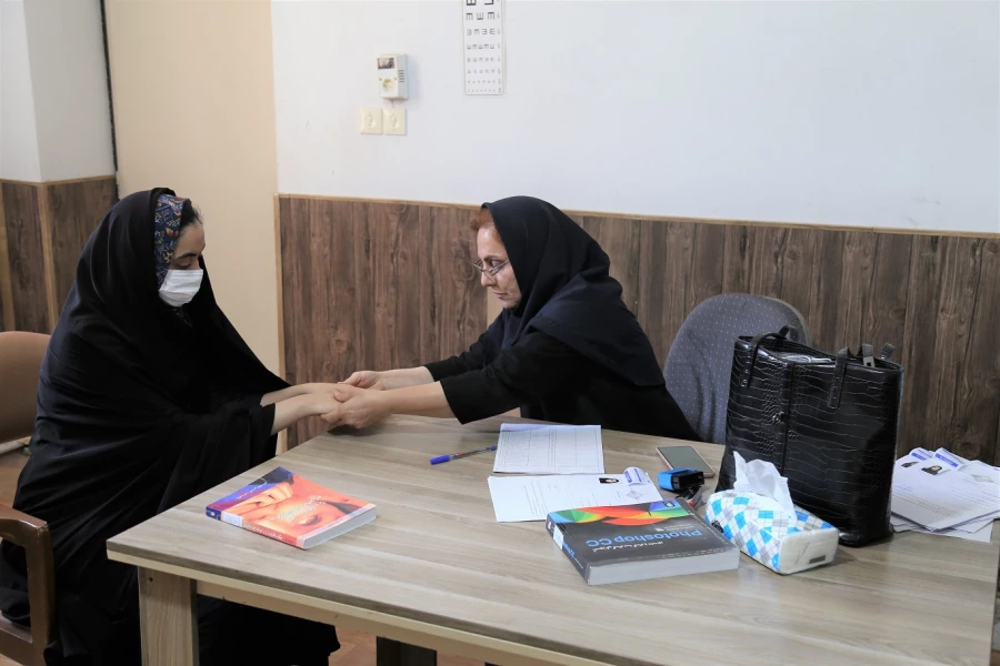 بازدید مدیر منابع انسانی اداره کل آموزش و پرورش استان گلستان از روند پدیرش داوطلبین کنکور سراسری 1401 دانشگاه فرهنگیان پردبس امام  خمینی (ره) گرگان . 2