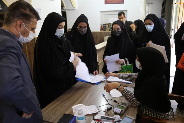 بازدید مدیر منابع انسانی اداره کل آموزش و پرورش استان گلستان از روند پدیرش داوطلبین کنکور سراسری 1401 دانشگاه فرهنگیان پردبس امام  خمینی (ره) گرگان . 2