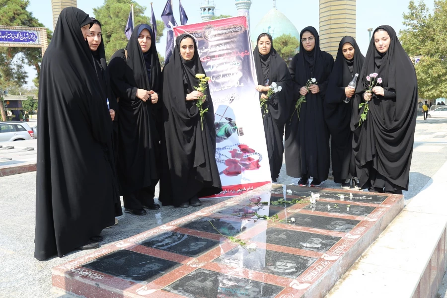 غبار روبی و عطر افشانی مزار مطهر شهدای  گمنام امامزاده عبدالله گرگان . 6