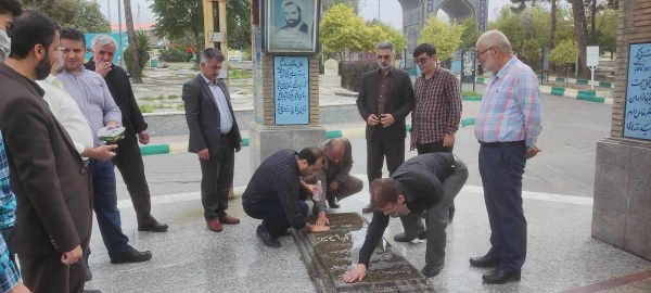 تجدید میثاق کارکنان دانشگاه فرهنگیان گلستان با شهداء و عطرافشانی و غبارروبی گلزار شهدا  8