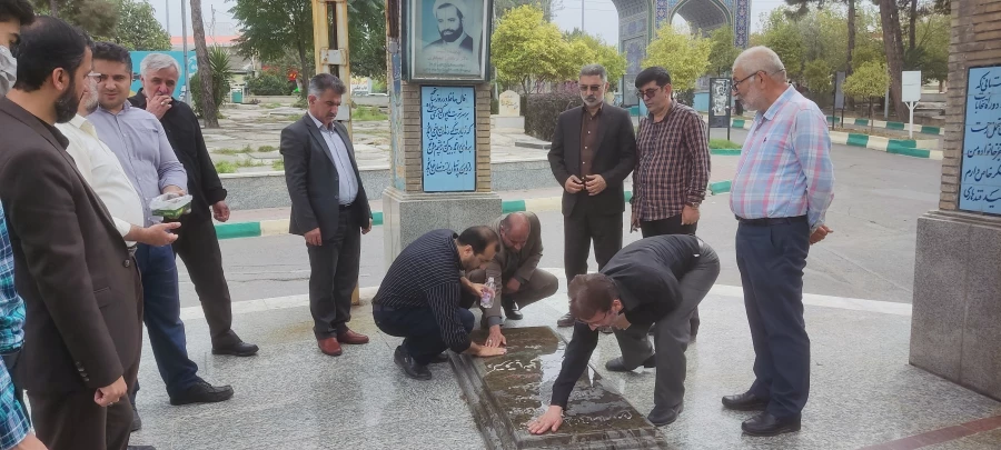 تجدید میثاق کارکنان دانشگاه فرهنگیان گلستان با شهداء و عطرافشانی و غبارروبی گلزار شهدا  8