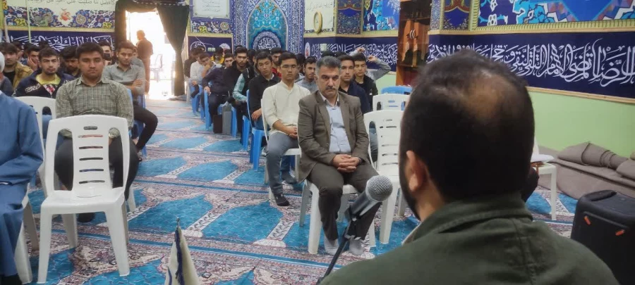 معلمین باید تدریس و آموزش هنرمندانه داشته باشند. 3