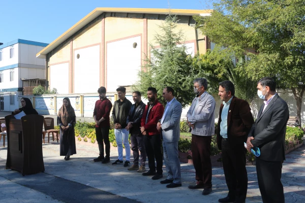 نمایشگاه کتاب و کارگاه نقش کتابداران در ایجاد انگیزه به مطالعه برگزار شد. 11