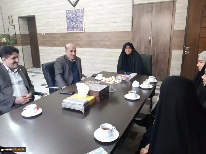 جلسه دانشجویان فارغ التحصیل دانشگاه فرهنگیان پردیس امام خمینی (ره) گرگان با مدیر کل آموزش و پرورش . 2