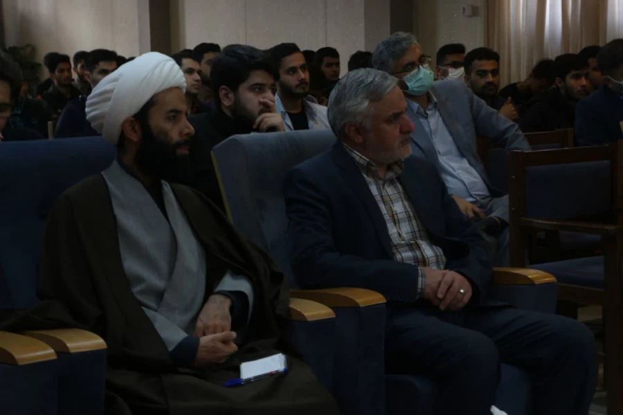 نشست بصیرتی با حضور سردار دادگر برگزار شد. 3