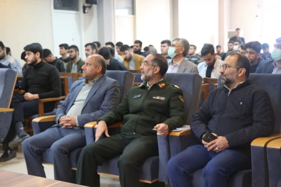 نشست بصیرتی با حضور سردار دادگر برگزار شد. 5