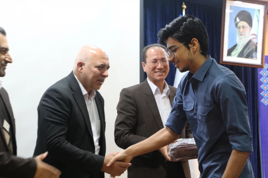 جشن روز دانشجو با حضور  پرشور دانشجومعلمان پردیس آیت الله خامنه ای  برگزار شد. 4