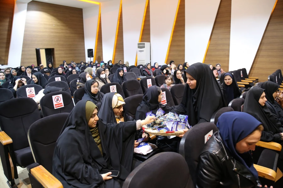 بزرگداشت روز دانشجو ویژه دانشجو معلمان ورودی 98 12