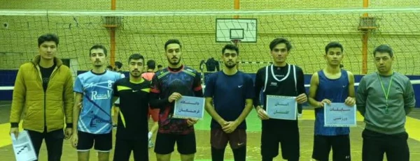 مسابقات ورزشی والیبال، تنیس روی میز، تیراندازی و شطرنج دانشجومعلمان پردیس آیت الله خامنه ای برگزار شد. 5