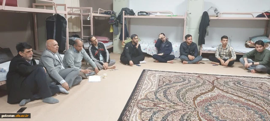بازدید شبانه از سرای دانشجویی و نشست سرپرست مدیریت پردیس های استان با دانشجویان  4