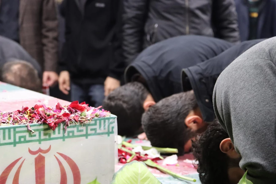 پردیس آیت الله خامنه ای میزبان دو شهید گمنام دفاع مقدس شد. 10