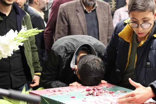 پردیس آیت الله خامنه ای میزبان دو شهید گمنام دفاع مقدس شد. 14