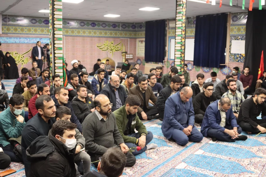 پردیس آیت الله خامنه ای میزبان دو شهید گمنام دفاع مقدس شد. 21