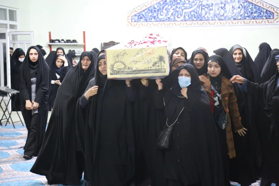 استقبال پرشور دانشجو معلمان پردیس امام خمینی (ره) گرگان از پیکر پاک ۲ شهید گمنام . 2