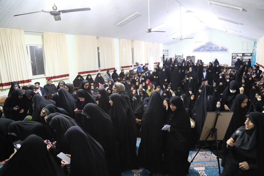 استقبال پرشور دانشجو معلمان پردیس امام خمینی (ره) گرگان از پیکر پاک ۲ شهید گمنام . 2