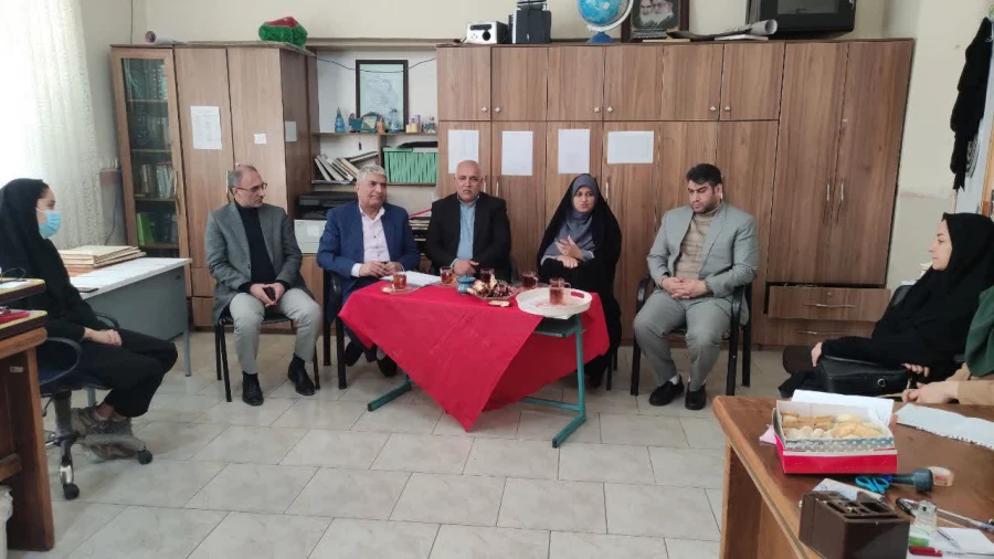 سلسله بازدید های مسئولین از کیفیت انجام کارورزی در مدارس  9