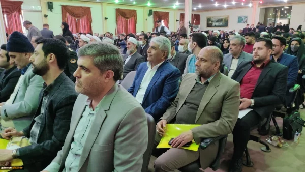 حضور پرشور دانشجومعلمان و مهارت آموزان ماده28 در هفتمین اجلاس استانی نماز 8