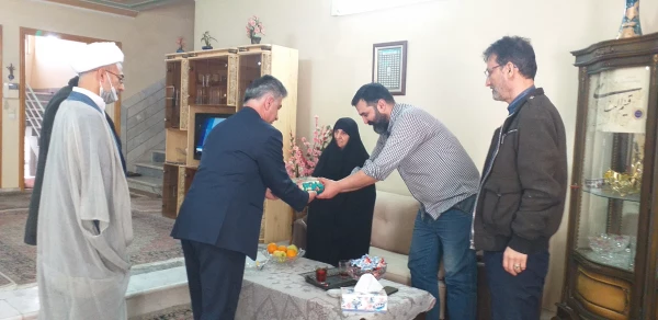 دیدار مسئولین واحد دانشگاهی شهید بهشتی گنبد کاووس با خانواده شهید دانشجو معلم امیر بیگدلی 5