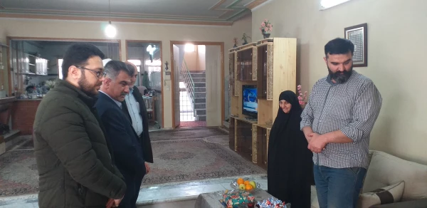 دیدار مسئولین واحد دانشگاهی شهید بهشتی گنبد کاووس با خانواده شهید دانشجو معلم امیر بیگدلی 6