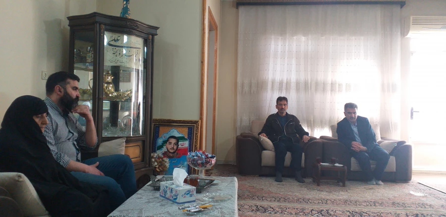 دیدار مسئولین واحد دانشگاهی شهید بهشتی گنبد کاووس با خانواده شهید دانشجو معلم امیر بیگدلی 4