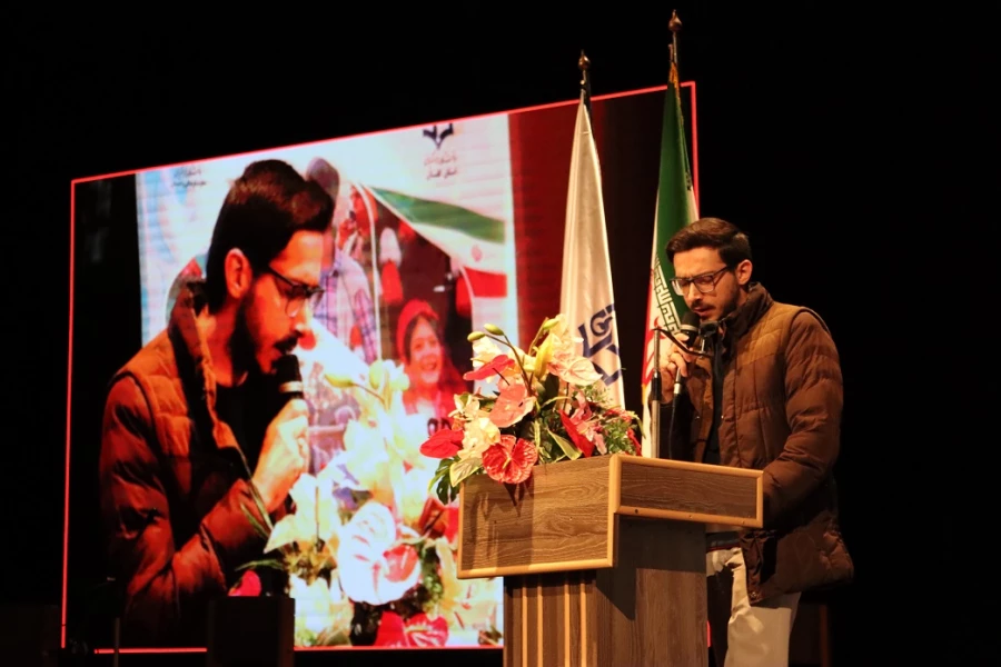 جهانی شدن هویت اقوام از دغدغه های دانشگاه فرهنگیان است. 3