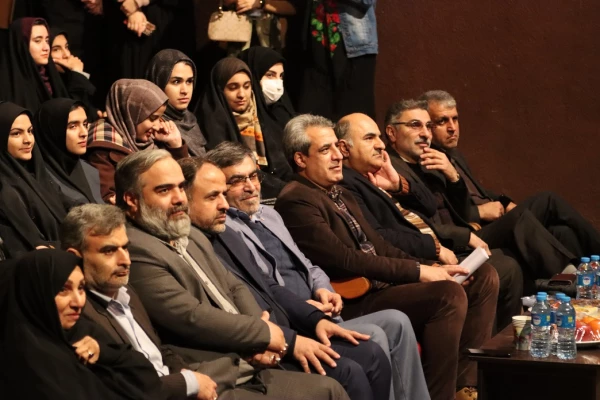 جهانی شدن هویت اقوام از دغدغه های دانشگاه فرهنگیان است. 5