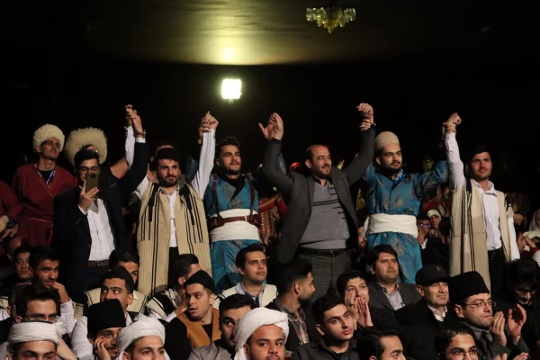 جهانی شدن هویت اقوام از دغدغه های دانشگاه فرهنگیان است. 6