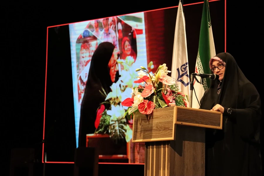 جهانی شدن هویت اقوام از دغدغه های دانشگاه فرهنگیان است. 11