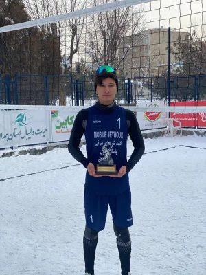 افتخار آفرینی دانشجومعلم ورزشکار گلستانی در مسابقات والیبال برفی ایران