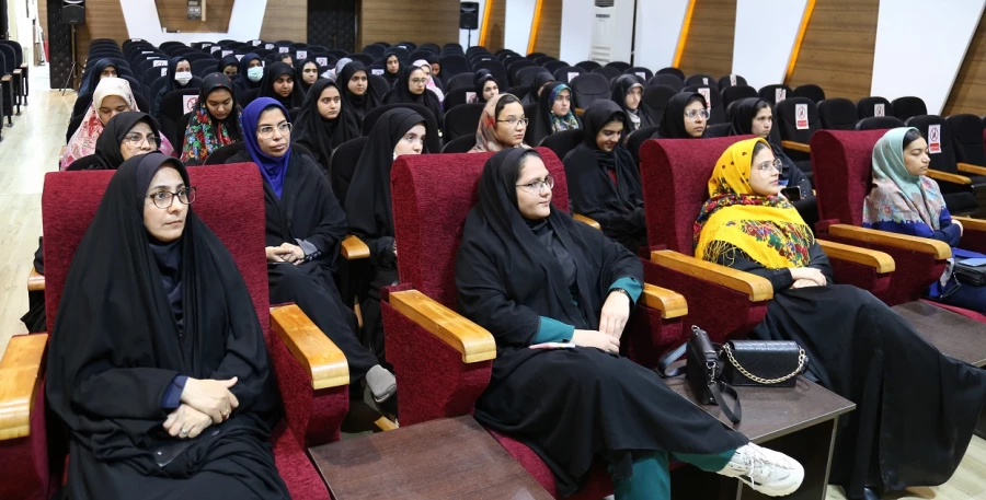 کارگاه آموزشی با موضوع مداخله در بحران و پیشگیری از رفتارهای خود آسیب رسانی در دانشگاه فرهنگیان پردیس امام خمینی (ره)گرگان برگزار شد .  2