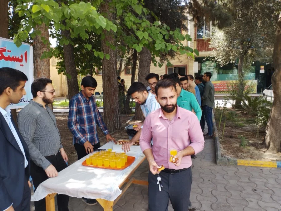 برپایی ایستگاه صلواتی در واحد دانشگاهی شهید بهشتی گنبد کاووس 8