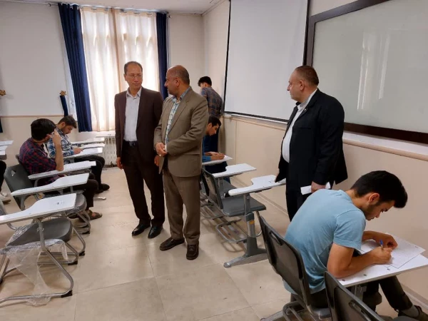 بازدید دکتر کیخا سرپرست دانشگاه فرهنگیان گلستان از امتحانات پایان ترم دانشجویان پردیس آیت الله خامنه ای گرگان 2
