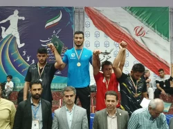 کسب مدال طلا مسابقات کشتی