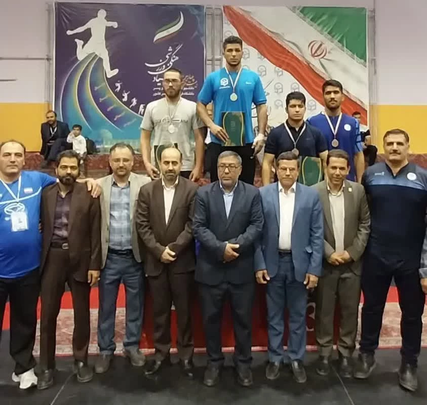 کسب مدال طلا مسابقات کشتی