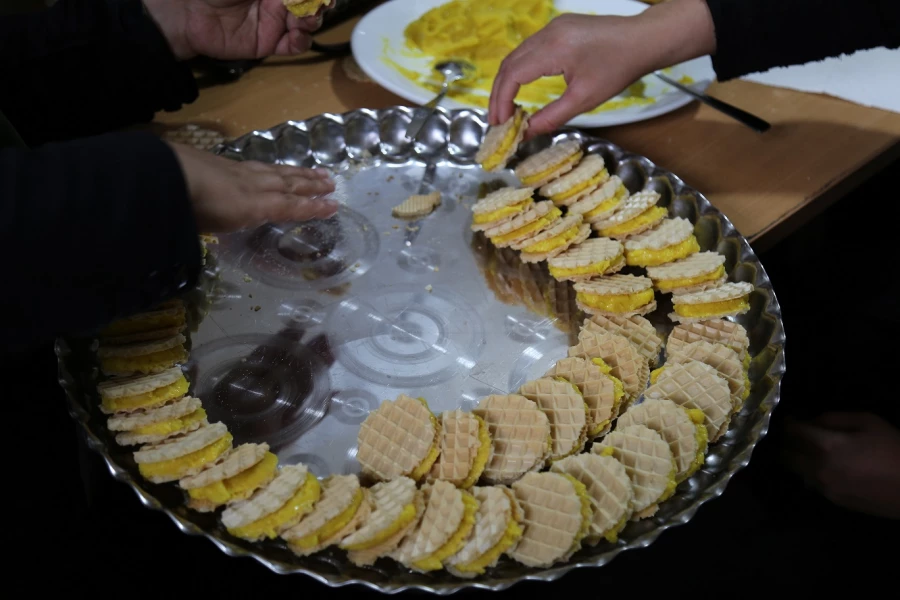 پخت وتوزیع حلوا و حلیم در پردیس امام خمینی(ره) گرگان 2