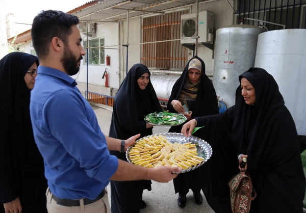 پخت وتوزیع حلوا و حلیم در پردیس امام خمینی(ره) گرگان 2