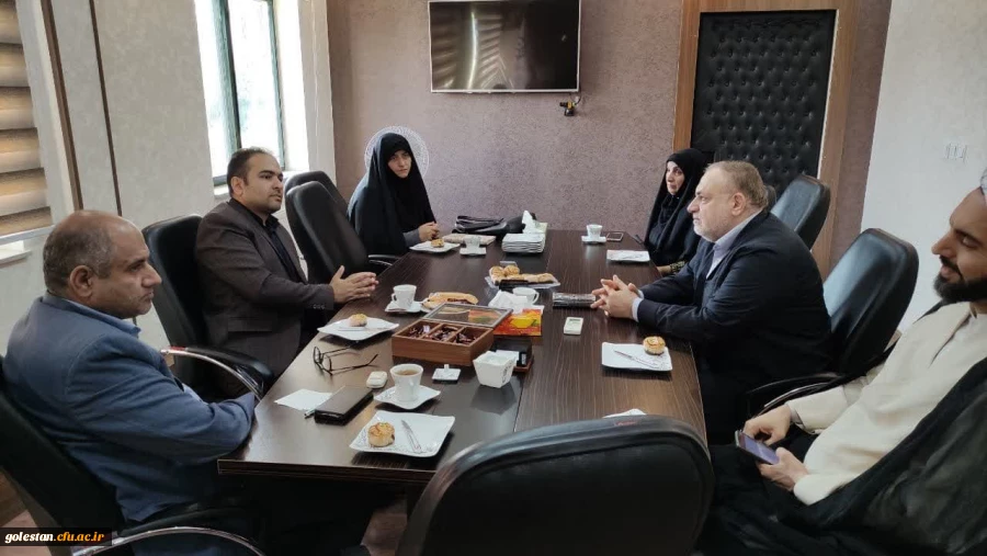 نشست سرپرست دانشگاه فرهنگیان با مسئول کانون مشاوره و مددکاری آستان قدس رضوی برگزار شد. 5