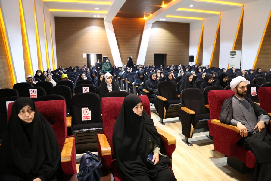 نشستی با موضوع وحدت ملی و انسجام اسلامی در بیانیه گام دوم انقلاب  7