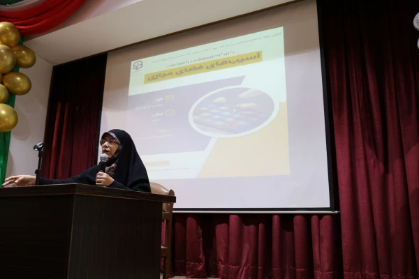 کارگاه آموزشی با موضوع آسیب های اجتماعی در فضای مجازی 5