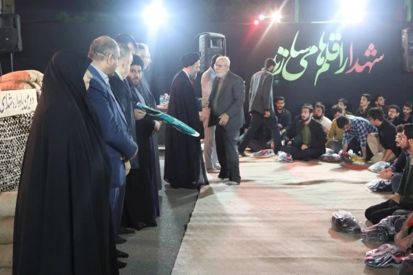 «دانشجو معلم» تمدن ساز و سوزن بان ریل قطار انقلاب 16