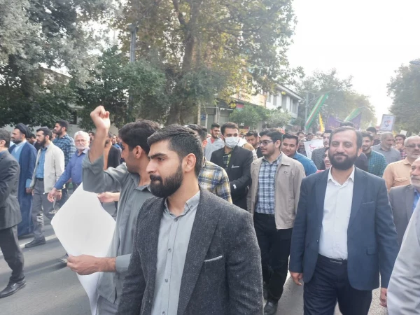 حضور انقلابی دانشگاه فرهنگیان گلستان در راهپیمایی با شکوه 13 آبان 5