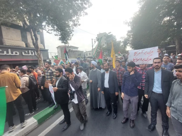 حضور انقلابی دانشگاه فرهنگیان گلستان در راهپیمایی با شکوه 13 آبان 7