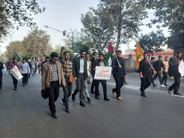 حضور انقلابی دانشگاه فرهنگیان گلستان در راهپیمایی با شکوه 13 آبان 9