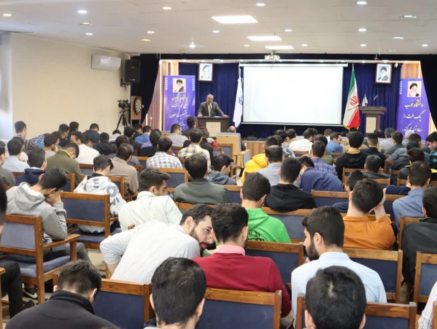 مراسم گرامی داشت روز دانشجو در پردیس آیت الله خامنه ای گرگان برگزارشد 5