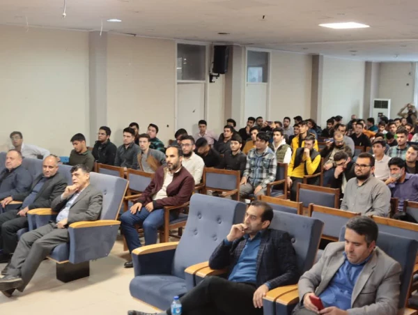 مراسم گرامی داشت روز دانشجو در پردیس آیت الله خامنه ای گرگان برگزارشد 9