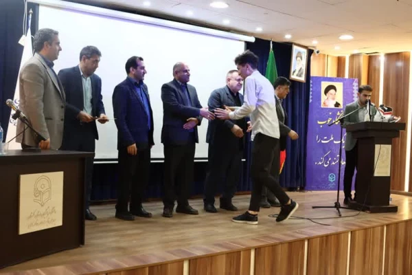 مراسم گرامی داشت روز دانشجو در پردیس آیت الله خامنه ای گرگان برگزارشد 11