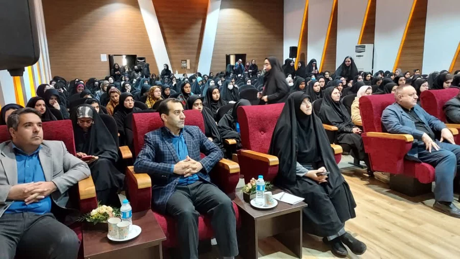 مراسم گرامیداشت ۱۶ آذر و روز دانشجو در پردیس امام خمینی(ره) گرگان برگزار شد. 2