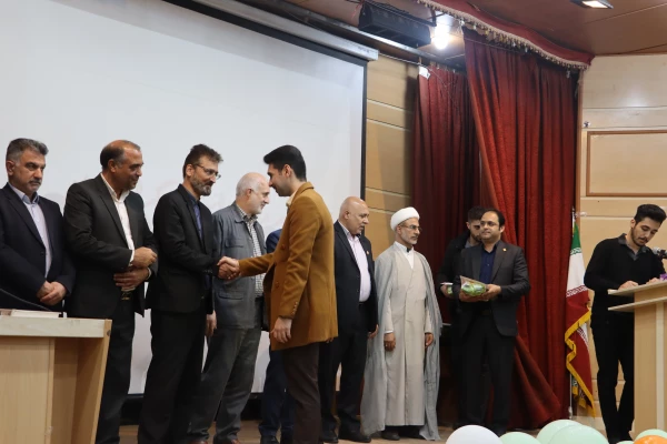 مراسم گرامیداشت روز دانشجو و رونمایی از ۲ کتاب تالیف شده توسط دانشجو معلمان واحد دانشگاهی شهیدبهشتی گنبدکاووس 11