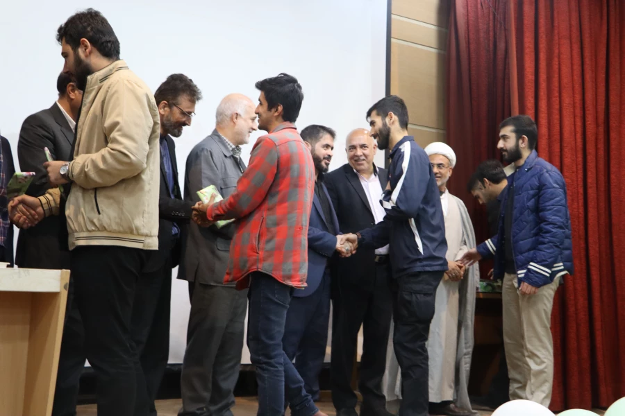 مراسم گرامیداشت روز دانشجو و رونمایی از ۲ کتاب تالیف شده توسط دانشجو معلمان واحد دانشگاهی شهیدبهشتی گنبدکاووس 12